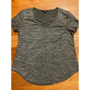 Front criss cross detail tee